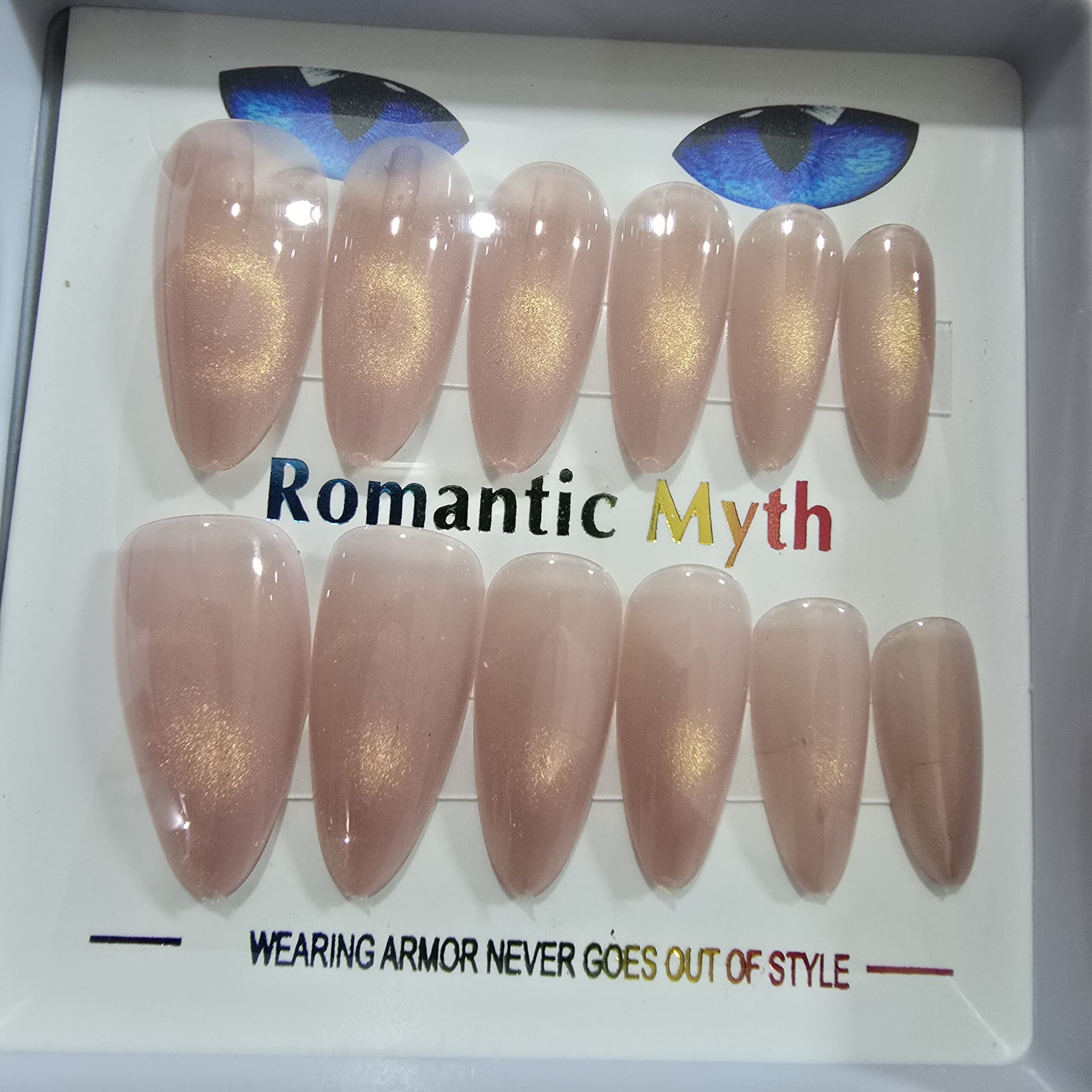 Trending Cat Eye Press-On Nails | Romantic Myth Luxury Collection - Image 4