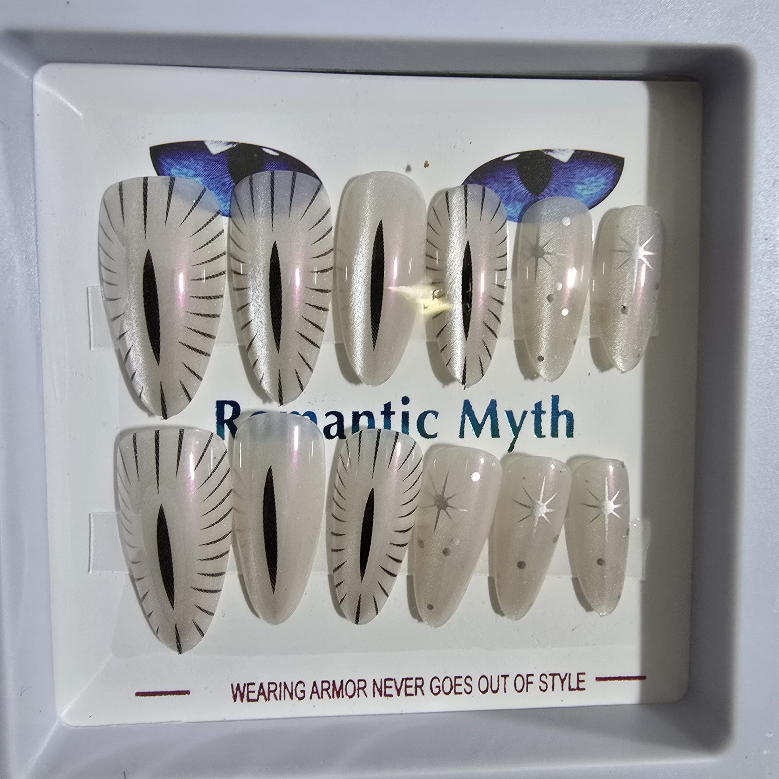 Trending Cat Eye Press-On Nails | Romantic Myth Luxury Collection