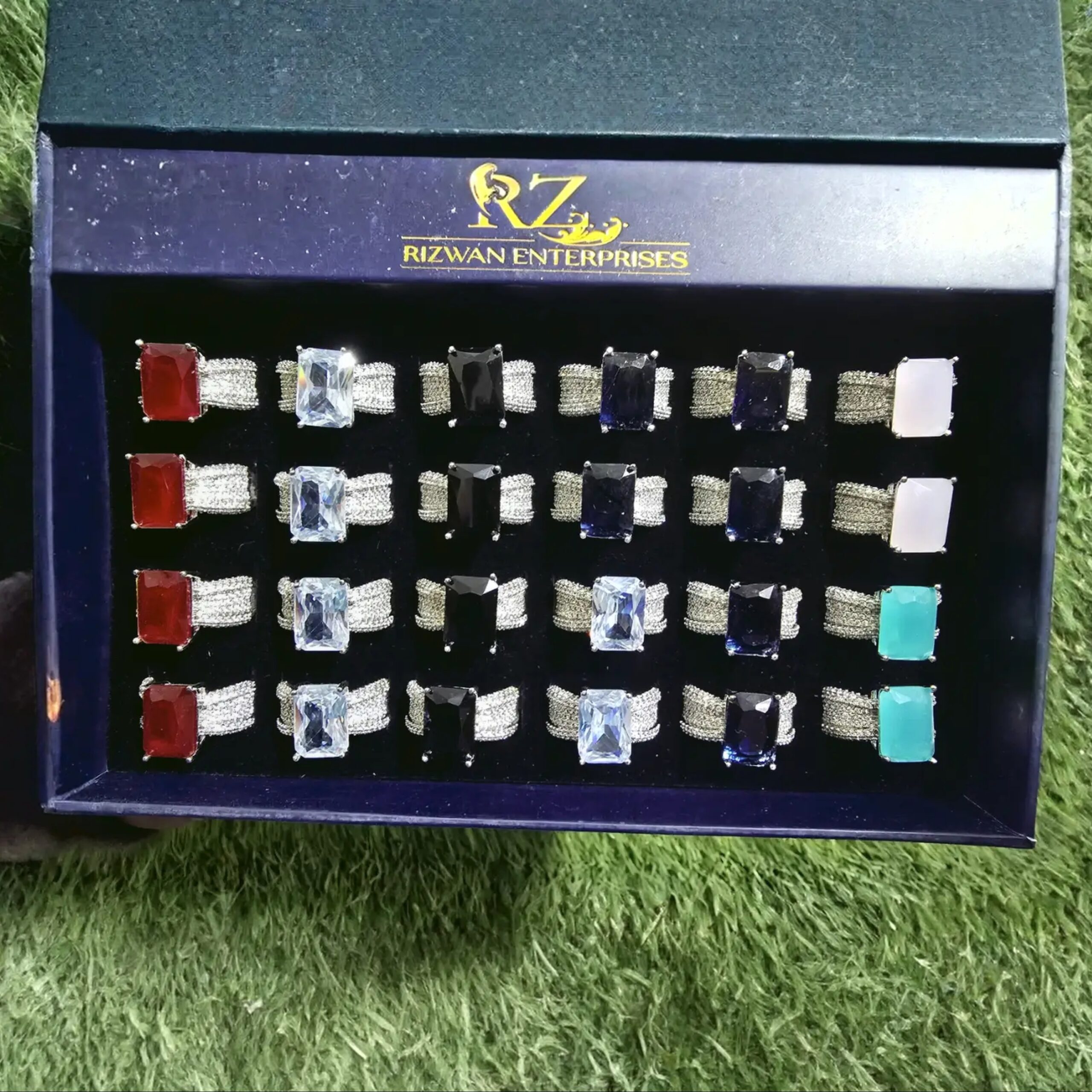 Premium Emerald-Cut Stone Ring - Image 2